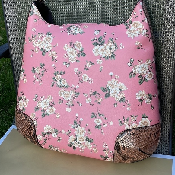 MICHAEL KORS COLLECTION 🌸Bancroft Oversized Calf Leather Python Shoulder Bag - Picture 13 of 14